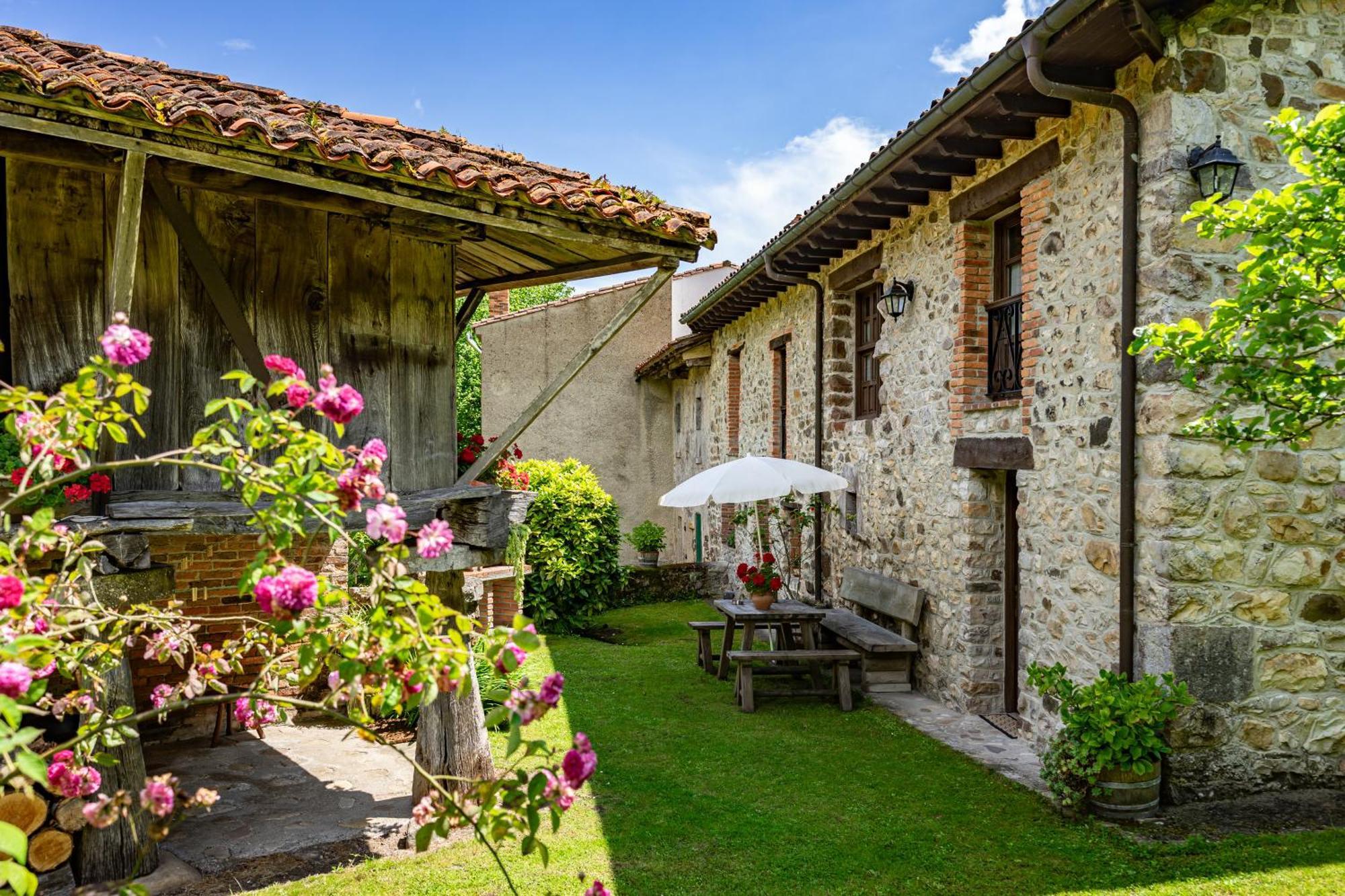 Casa De Aldea La Venta Los Probes Llanes Buitenkant foto